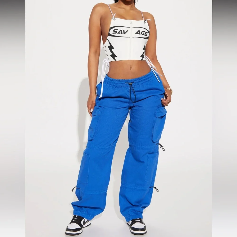 Blue Jeans - Picture 3 of 5